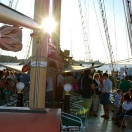 American Rover Guests Dock Side